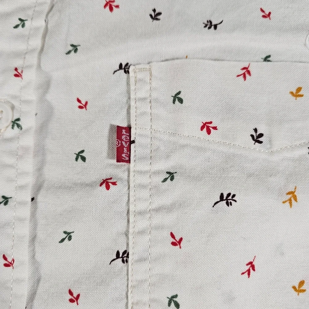Mens Levis Long Sleeve Button Up Shirt AOP Floral Leaves Size Large Standard Fit